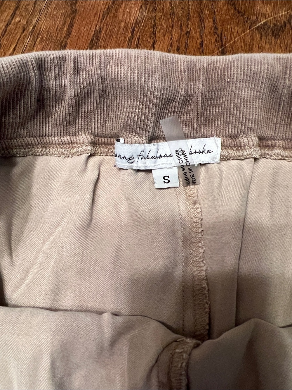 NWOT Young Fabulous & Broke Jupiter Joggers khaki - Picture 5 of 11